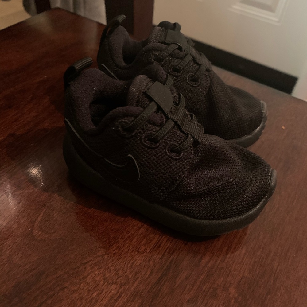 Nike toddler shoe